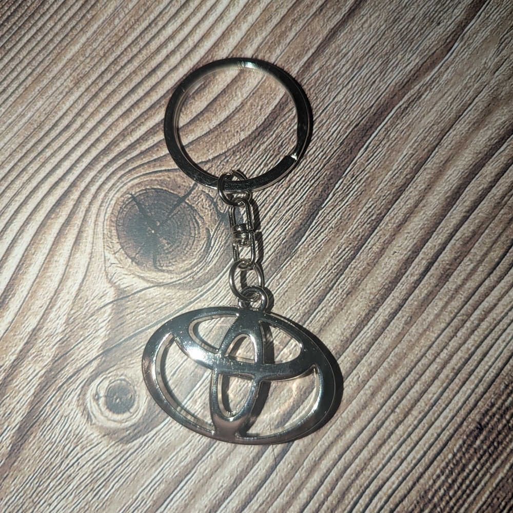 Toyota Car Silver Keychain Accessory Car Brand Accessories